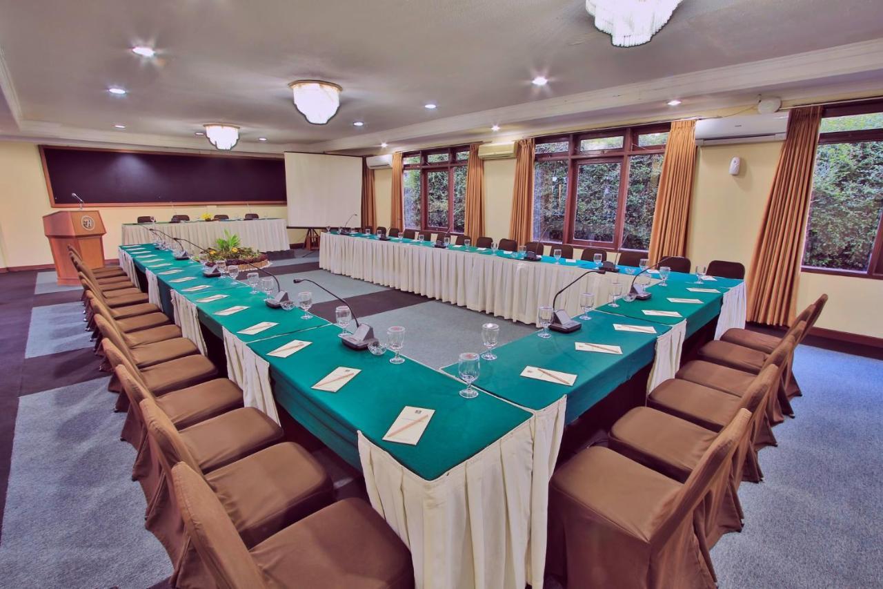 Hotel The Jayakarta Cisarua Puncak Exterior foto