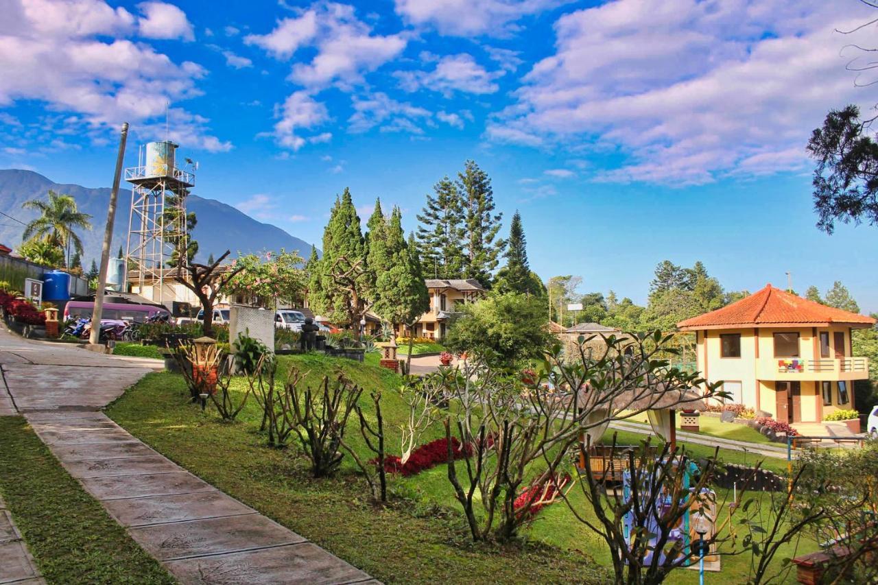 Hotel The Jayakarta Cisarua Puncak Exterior foto