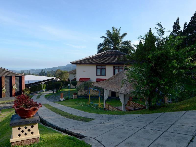 Hotel The Jayakarta Cisarua Puncak Exterior foto