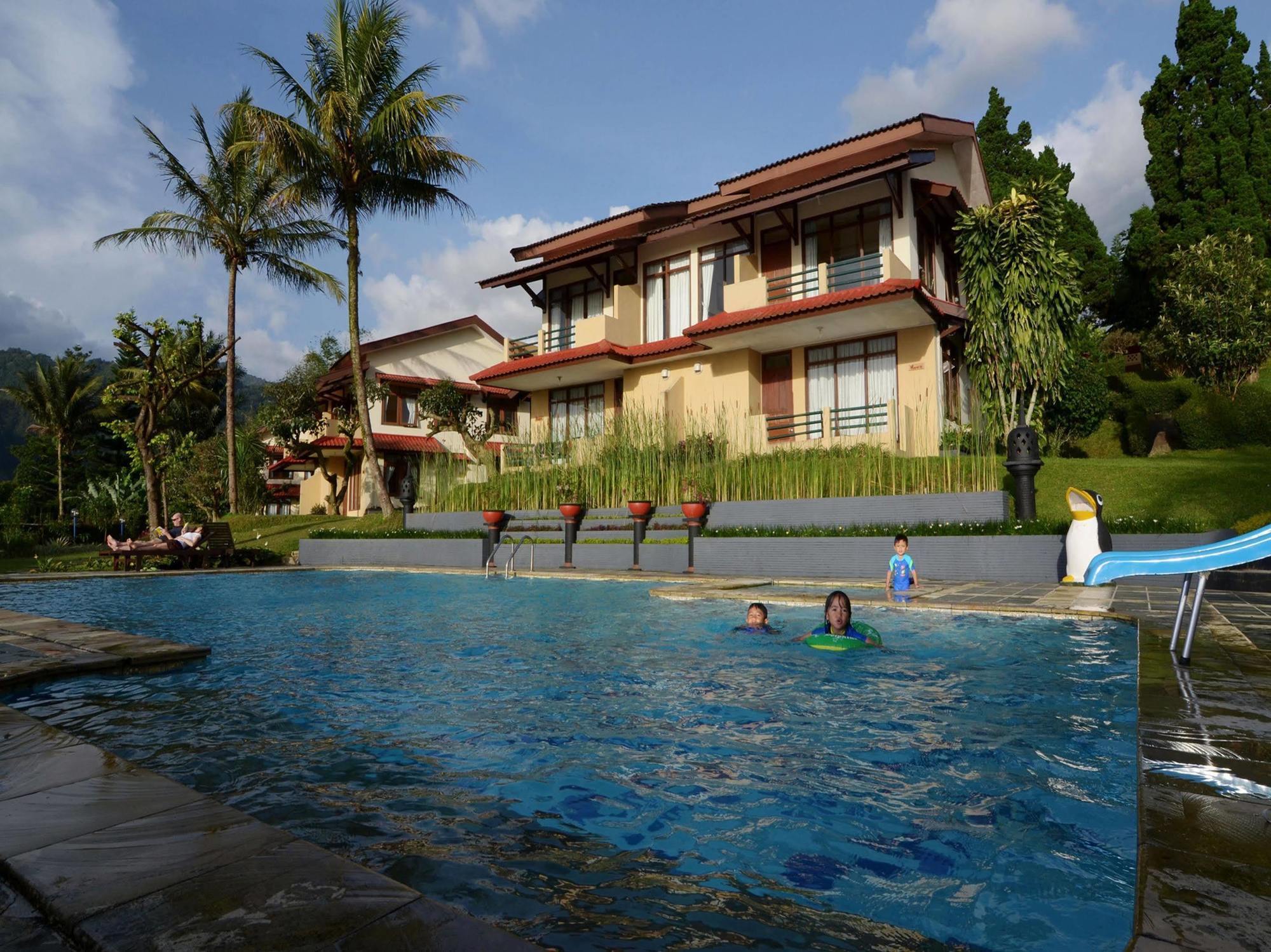 Hotel The Jayakarta Cisarua Puncak Exterior foto